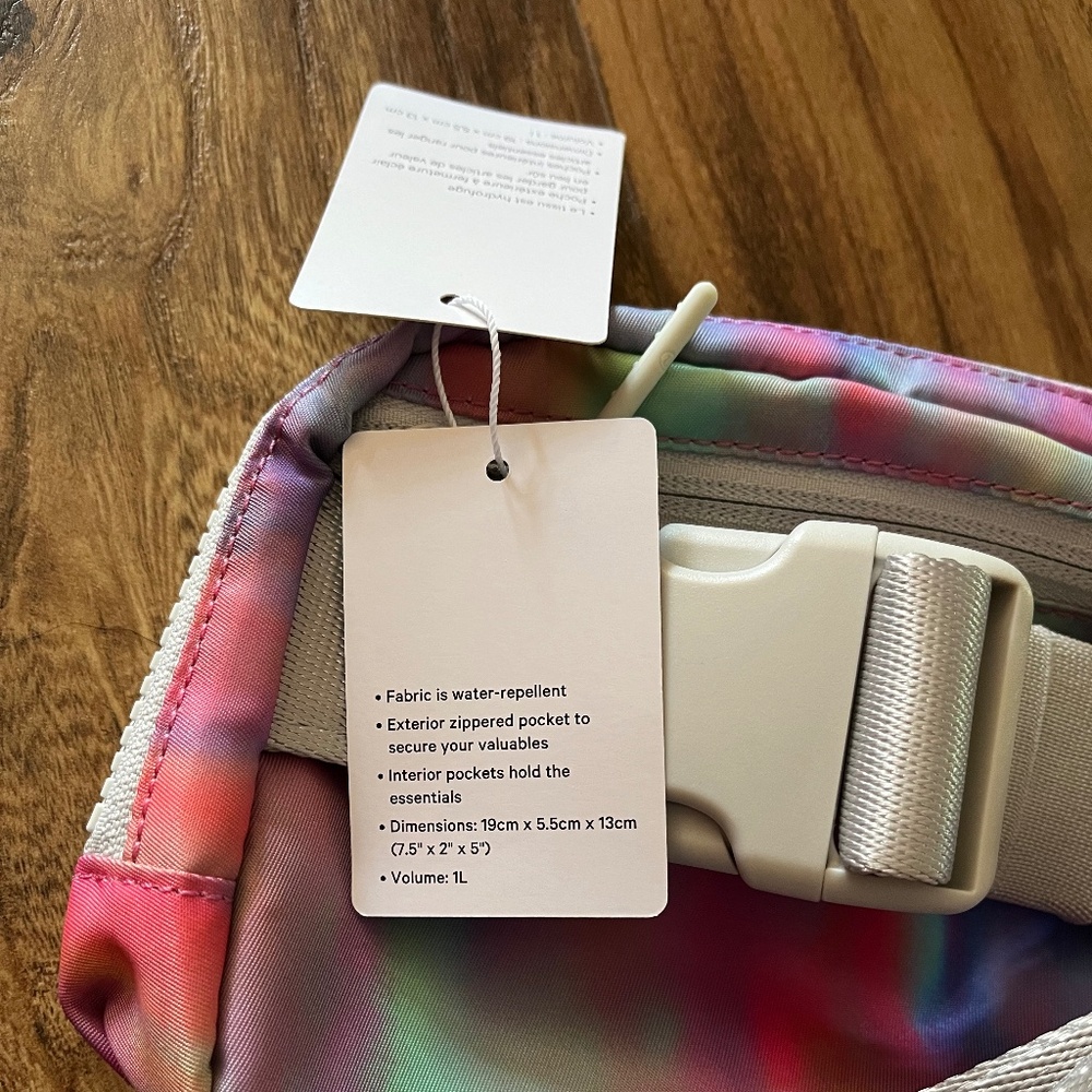Lululemon Rainbow Everywhere Belt Bag - NWT - Picture 12 of 12
